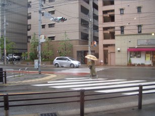 外は雨.jpg